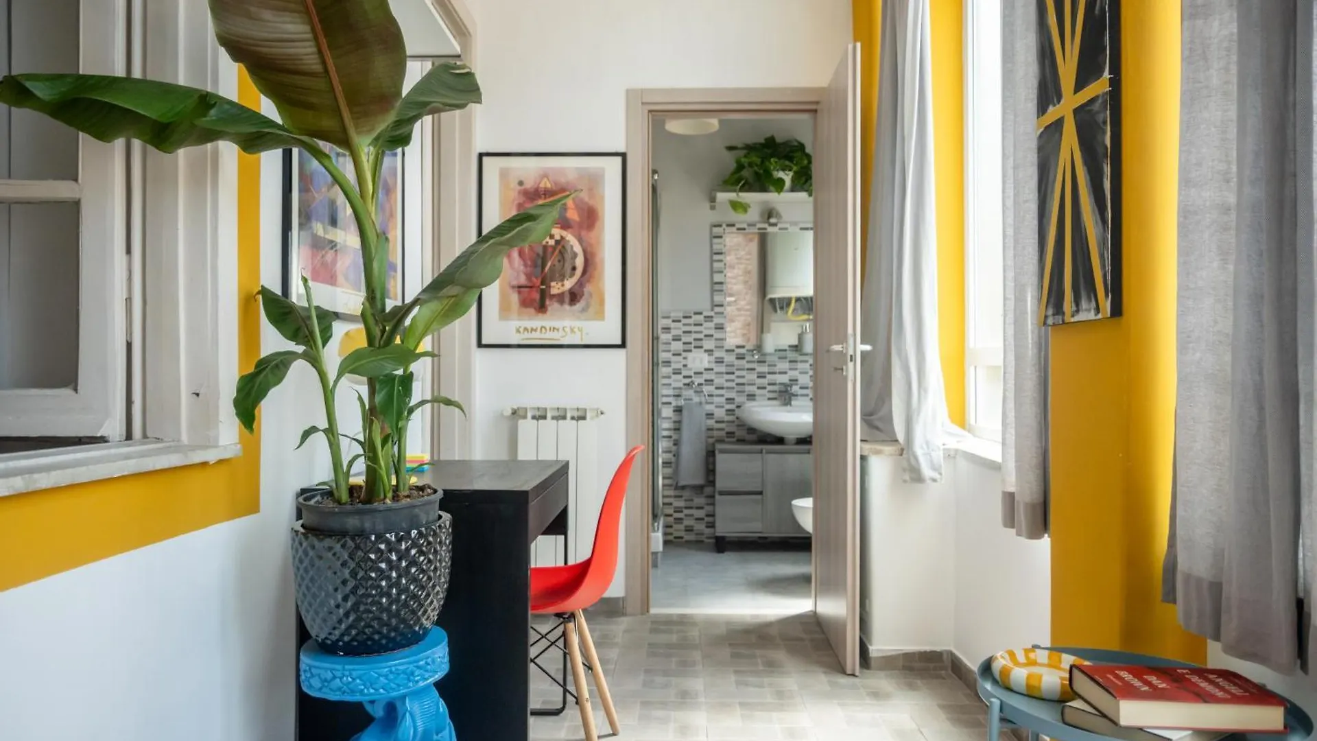 Apartment Ltpanella Yellow Pop Rome Italy